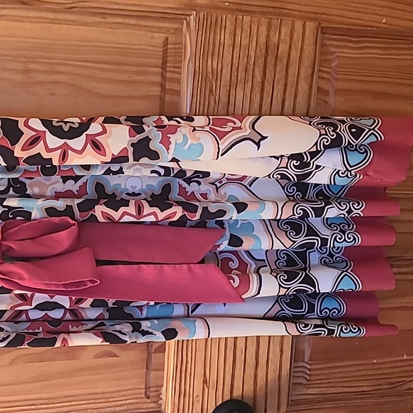 Boho Print V-neck and Back dress - Picture 5 of 10